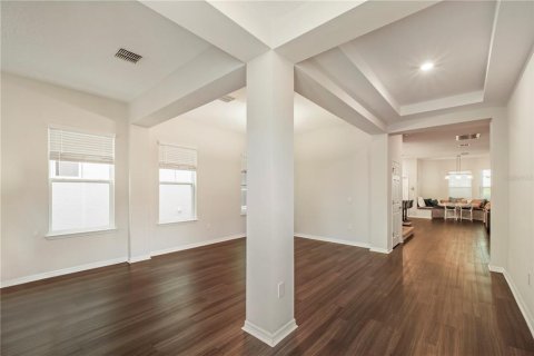 House in Winter Garden, Florida 4 bedrooms, 318.1 sq.m. № 1618591 - photo 6