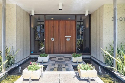 Casa en venta en Tampa, Florida, 3 dormitorios, 289.3 m2 № 1742772 - foto 5