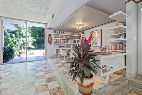 Casa en venta en Tampa, Florida, 3 dormitorios, 289.3 m2 № 1742772 - foto 10