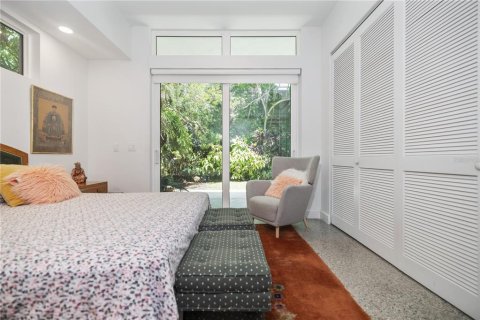 Casa en venta en Tampa, Florida, 3 dormitorios, 289.3 m2 № 1742772 - foto 25