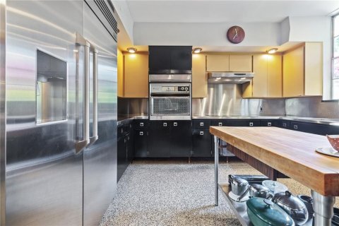 Casa en venta en Tampa, Florida, 3 dormitorios, 289.3 m2 № 1742772 - foto 16