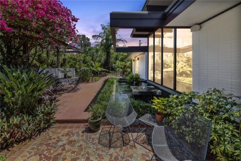 Casa en venta en Tampa, Florida, 3 dormitorios, 289.3 m2 № 1742772 - foto 2
