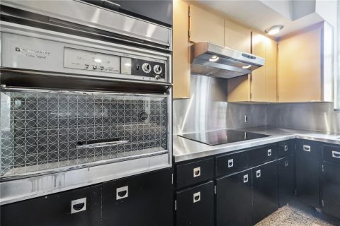 Casa en venta en Tampa, Florida, 3 dormitorios, 289.3 m2 № 1742772 - foto 17