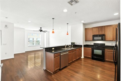 Touwnhouse à vendre à Lake Mary, Floride: 4 chambres, 199.37 m2 № 1906288 - photo 5