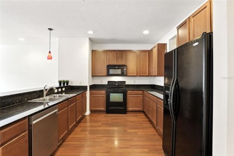 Touwnhouse à vendre à Lake Mary, Floride: 4 chambres, 199.37 m2 № 1906288 - photo 6