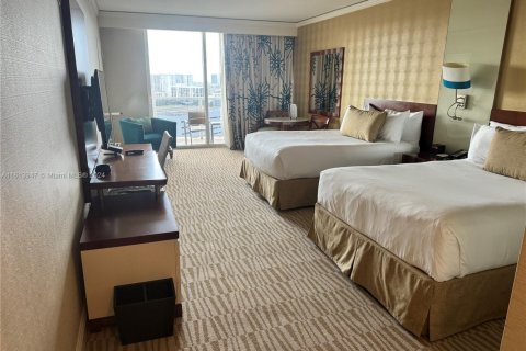 Condominio en venta en Sunny Isles Beach, Florida, 51.19 m2 № 1979218 - foto 5