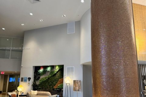 Condominio en venta en Sunny Isles Beach, Florida, 51.19 m2 № 1979218 - foto 15