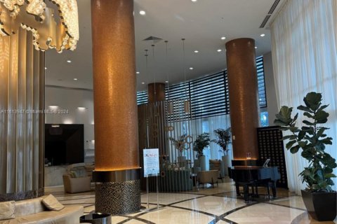 Condominio en venta en Sunny Isles Beach, Florida, 51.19 m2 № 1979218 - foto 20