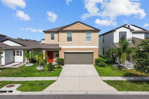 House in Wimauma, Florida 4 bedrooms, 177.81 sq.m. № 1837928 - photo 1