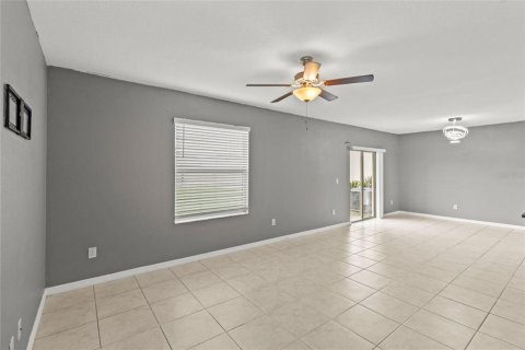 House in Wimauma, Florida 4 bedrooms, 177.81 sq.m. № 1837928 - photo 8