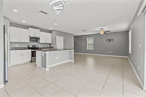 House in Wimauma, Florida 4 bedrooms, 177.81 sq.m. № 1837928 - photo 10