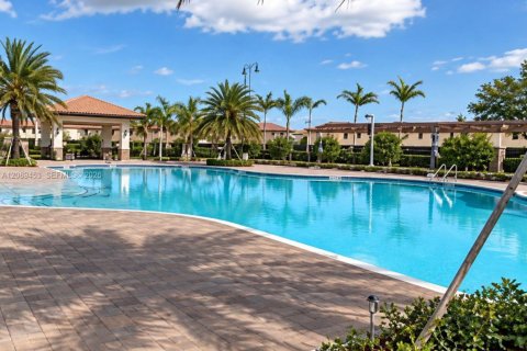 Adosado en venta en Homestead, Florida, 3 dormitorios, 140.47 m2 № 2375291 - foto 26