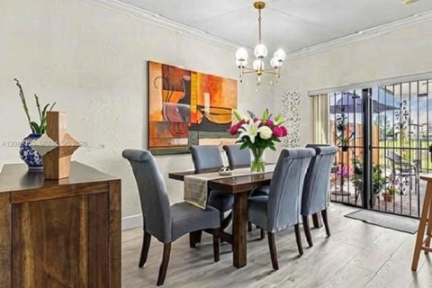 Adosado en venta en Homestead, Florida, 3 dormitorios, 140.47 m2 № 2375291 - foto 5