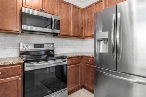 Adosado en venta en Homestead, Florida, 3 dormitorios, 140.47 m2 № 2375291 - foto 7