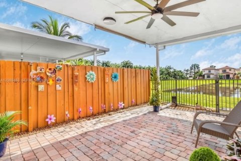 Adosado en venta en Homestead, Florida, 3 dormitorios, 140.47 m2 № 2375291 - foto 20