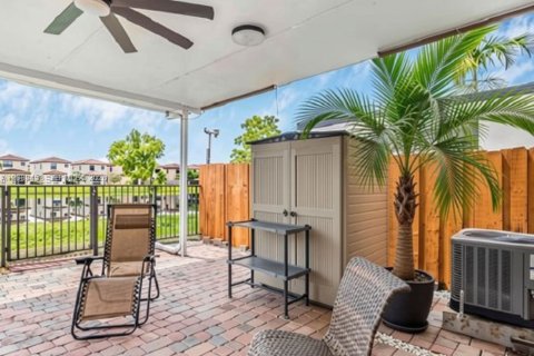 Adosado en venta en Homestead, Florida, 3 dormitorios, 140.47 m2 № 2375291 - foto 21
