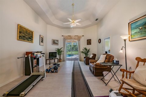 Casa en venta en Spring Hill, Florida, 3 dormitorios, 267.74 m2 № 2105200 - foto 9