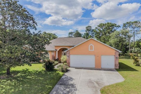 Casa en Spring Hill, Florida 3 dormitorios, 267.74 m2 № 2105200