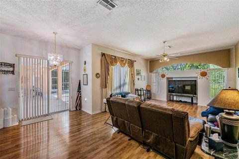 Casa en venta en Spring Hill, Florida, 3 dormitorios, 267.74 m2 № 2105200 - foto 20