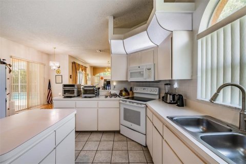 Casa en venta en Spring Hill, Florida, 3 dormitorios, 267.74 m2 № 2105200 - foto 16