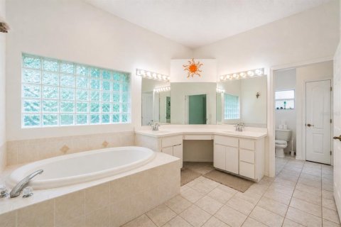 Casa en venta en Spring Hill, Florida, 3 dormitorios, 267.74 m2 № 2105200 - foto 28