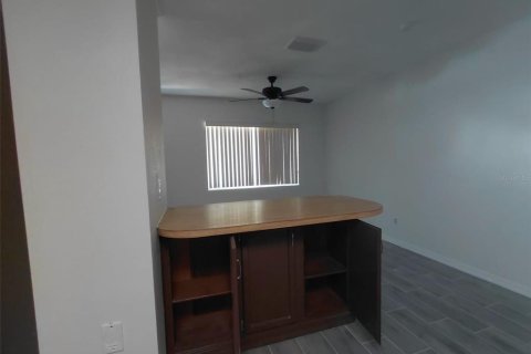 Casa en alquiler en Orlando, Florida, 3 dormitorios, 191.47 m2 № 1895151 - foto 10