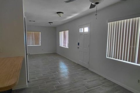 Casa en alquiler en Orlando, Florida, 3 dormitorios, 191.47 m2 № 1895151 - foto 12