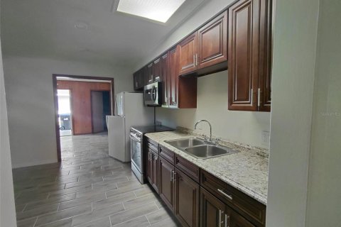 Casa en alquiler en Orlando, Florida, 3 dormitorios, 191.47 m2 № 1895151 - foto 8