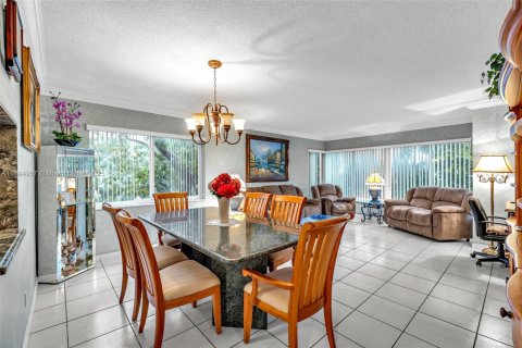 Condo in Lauderdale-by-the-Sea, Florida, 2 bedrooms  № 1947702 - photo 7