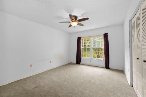 Condo in New Port Richey, Florida, 2 bedrooms  № 1688525 - photo 19