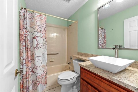 Condo in New Port Richey, Florida, 2 bedrooms  № 1688525 - photo 10