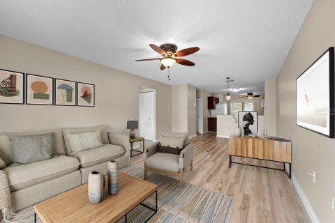 Condo in New Port Richey, Florida, 2 bedrooms  № 1688525 - photo 12