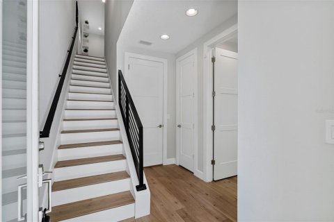 Touwnhouse à louer à Tampa, Floride: 3 chambres, 194.82 m2 № 2396443 - photo 5