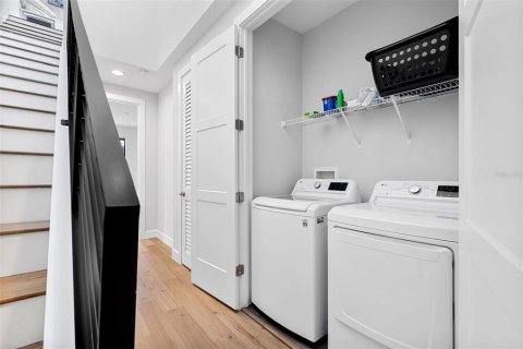 Touwnhouse à louer à Tampa, Floride: 3 chambres, 194.82 m2 № 2396443 - photo 21