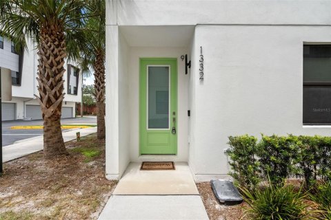 Touwnhouse à louer à Tampa, Floride: 3 chambres, 194.82 m2 № 2396443 - photo 4