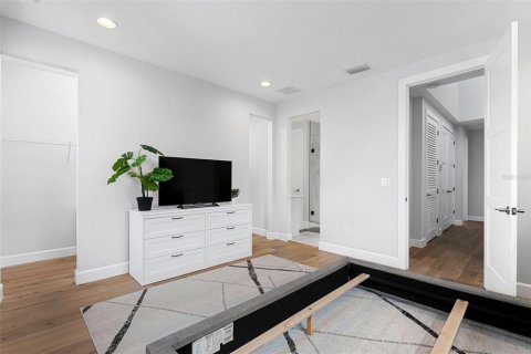 Touwnhouse à louer à Tampa, Floride: 3 chambres, 194.82 m2 № 2396443 - photo 17