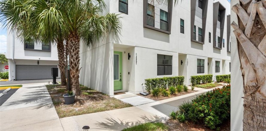 Touwnhouse à Tampa, Floride 3 chambres, 194.82 m2 № 2396443