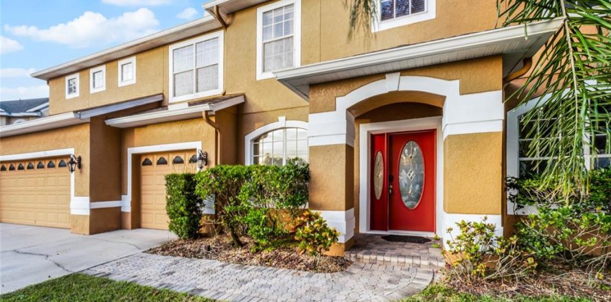 House in Oviedo, Florida 6 bedrooms, 350.52 sq.m. № 1782221
