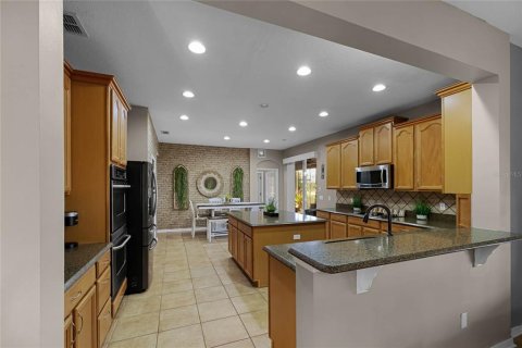 House in Oviedo, Florida 6 bedrooms, 350.52 sq.m. № 1782221 - photo 9