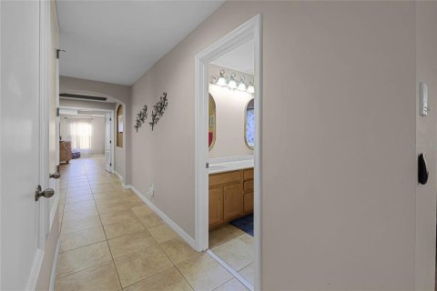 House in Oviedo, Florida 6 bedrooms, 350.52 sq.m. № 1782221 - photo 26