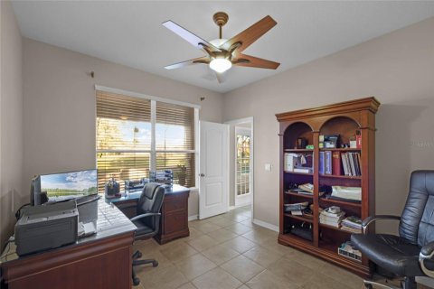 House in Oviedo, Florida 6 bedrooms, 350.52 sq.m. № 1782221 - photo 16