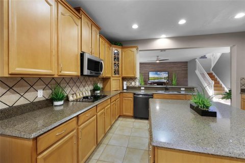 House in Oviedo, Florida 6 bedrooms, 350.52 sq.m. № 1782221 - photo 11