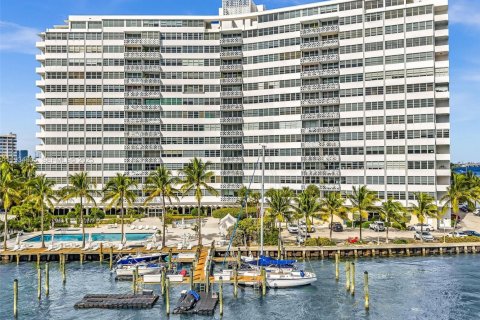 Condominio en alquiler en Miami Beach, Florida, 55 m2 № 1992797 - foto 30