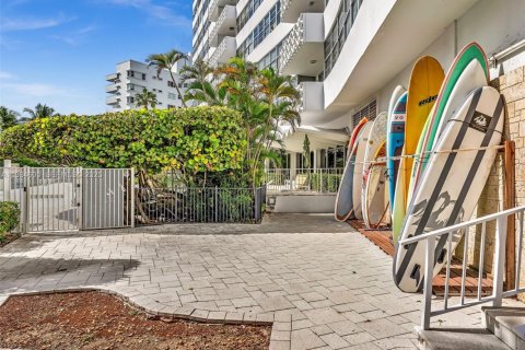 Condominio en alquiler en Miami Beach, Florida, 55 m2 № 1992797 - foto 24