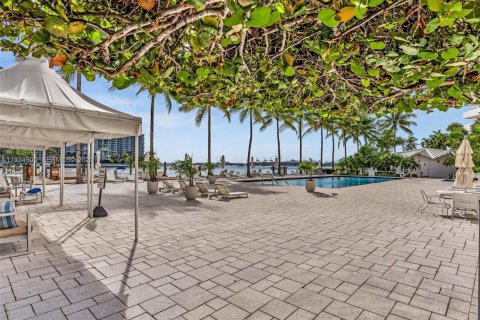 Condominio en alquiler en Miami Beach, Florida, 55 m2 № 1992797 - foto 18