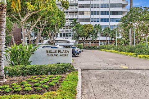 Condominio en alquiler en Miami Beach, Florida, 55 m2 № 1992797 - foto 29