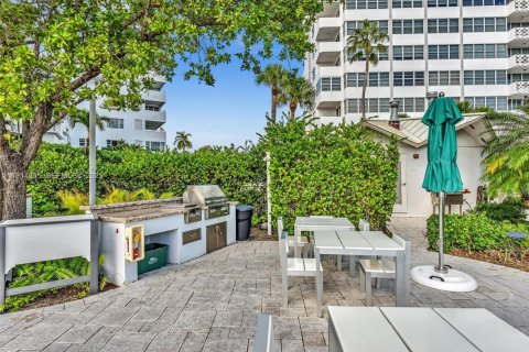 Condominio en alquiler en Miami Beach, Florida, 55 m2 № 1992797 - foto 23