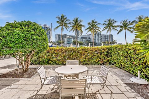 Condominio en alquiler en Miami Beach, Florida, 55 m2 № 1992797 - foto 19