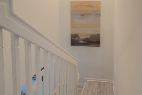 Townhouse in Miramar, Florida 4 bedrooms, 168.62 sq.m. № 1867432 - photo 21