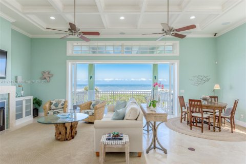 House in St. Lucie, Florida 5 bedrooms, 361.02 sq.m. № 2014806 - photo 14